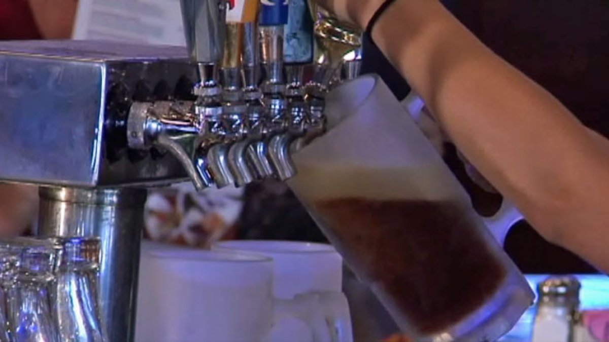 Ban on selling alcohol in downtown Orlando goes into effect after midnight
