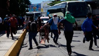 Manifestantes en el Congreso de Guerrero