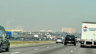 Incendio en el bosque nacional de Ocala provoca gran nube de humo en el condado Orange