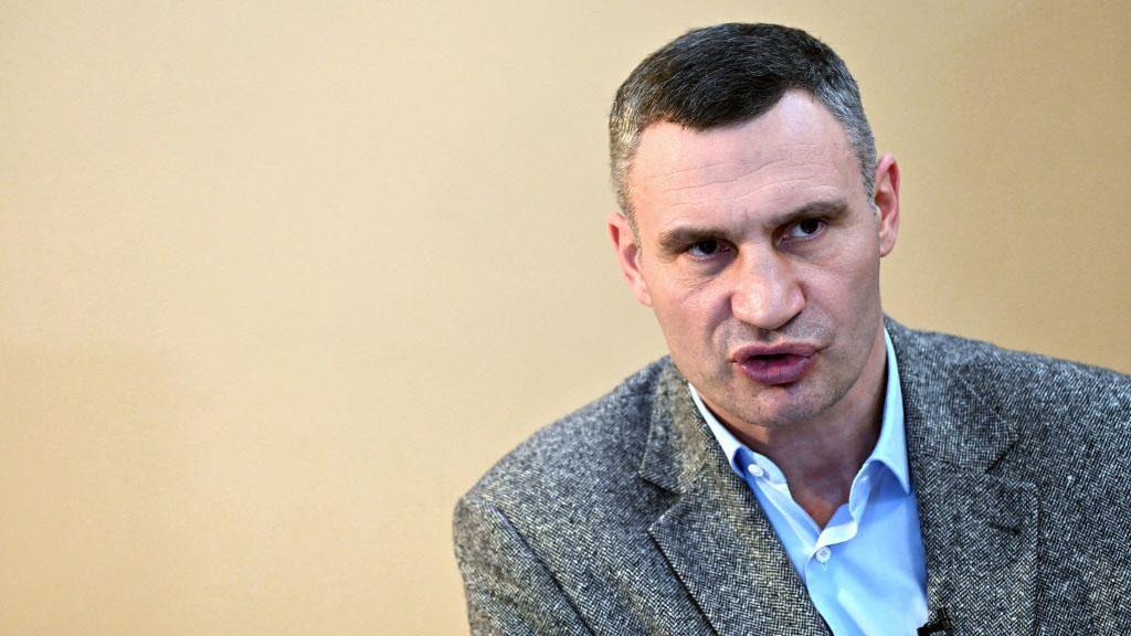 Vitali Klitschko, el alcalde de Kiev, se muestra desafiante ante el avance  ruso – Telemundo Orlando (31)