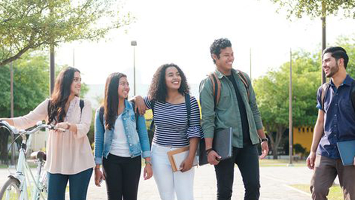 Condado Osceola ofrece programa para estudiar en Valencia College u