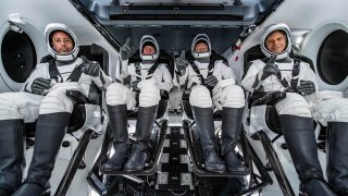 tripulación de la Misión Axiom 1 (Ax-1) a bordo de la nave espacial que viajó a la Estación Espacial Internacional