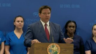 Gobernador Ron DeSantis desde Sanford