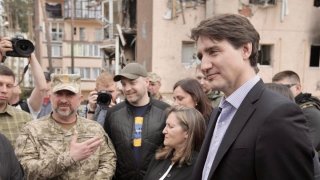 El primer ministro de Canadá visita Ucrania