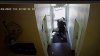 En video: mujer persigue y se le tira encima a ladrón que le robó el bolso