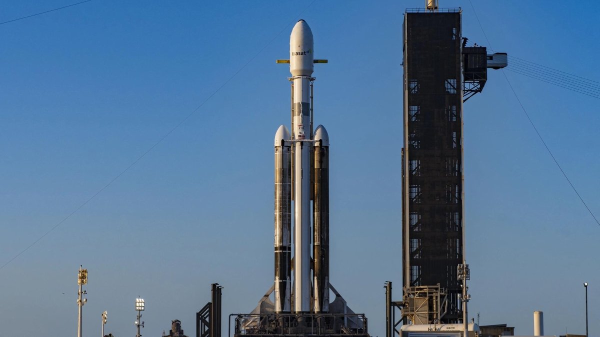 Again: SpaceX suspends the launch of its powerful Falcon Heavy rocket;  i will try on friday