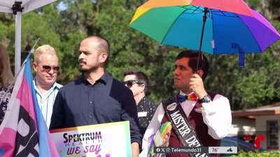 Comunidad LGBTQ+ e inmigrantes indocumentados luchan contra medidas que los afectan