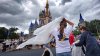 Parque temáticos en Orlando reabren tras el paso del huracán Milton