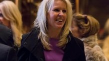 Fotografía de archivo de la periodista Monica Crowley a su llegada a la Trump Tower en Nueva York, Estados Unidos, EFE/Albin Lohr-Jones POOL