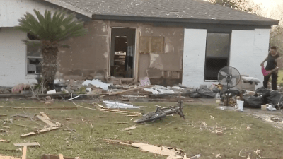 Tornado mortal en Texas: familia hispana se queda sin hogar