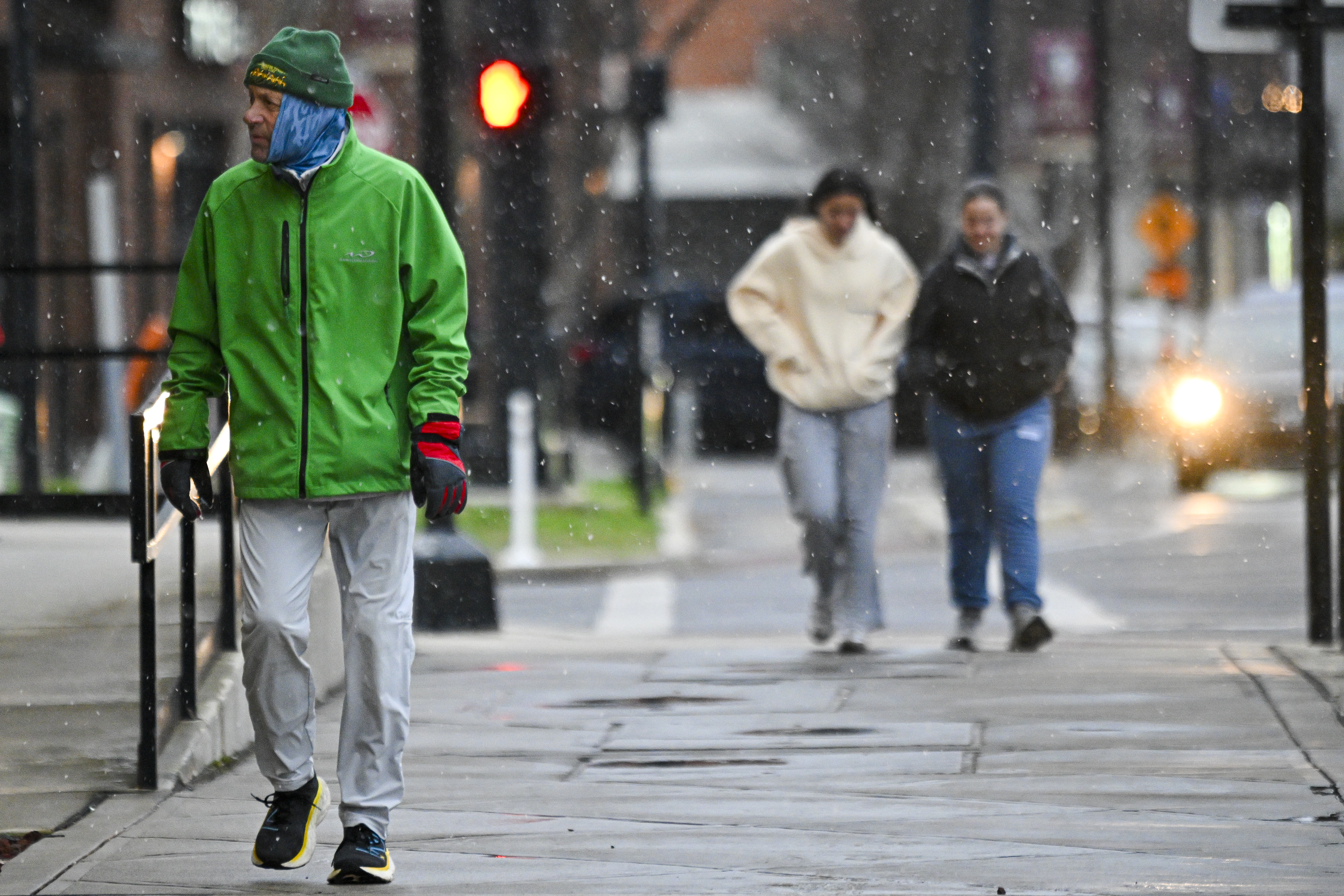 TALLAHASSEE, FLORIDA – Así lucía una calle en la capital de Florida este martes 21 (Miguel J. Rodriguez Carrillo/Getty Images)