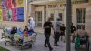 Misiles iraníes alcanzan hospital israelí y hieren a más de 200; Israel amenaza al líder de Irán