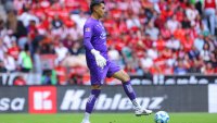 TOLUCA, MEXICO – FEBRUARY 28: Jose Rangel of Chivas controls the ball during the 8th round match between Toluca and Chivas as part of the Torneo Clausura 2026 Liga MX at Nemesio Diez Stadium on February 28, 2026 in Toluca, Mexico. (Photo by Agustin Cuevas/Getty Images)