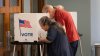 A seis semanas de las elecciones, comienza el voto anticipado en el primer estado