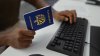 Golpe al bolsillo de los cubanos fuera de la isla: los pasaportes serán más caros